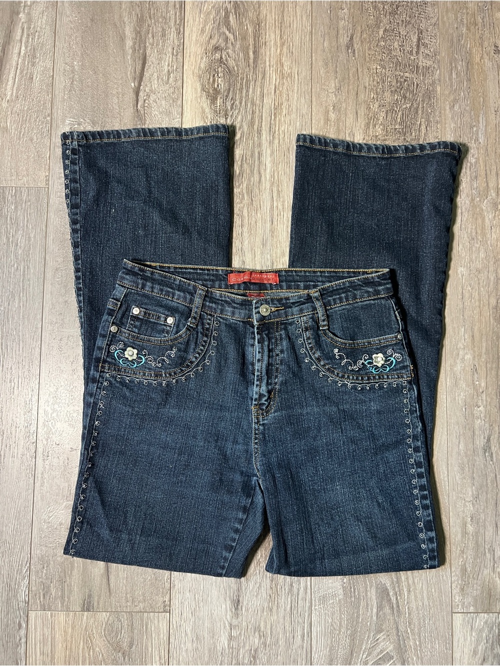 Cosmopolitan Y2K Embroidered Bootcut Flare Embellished Jeans Size 8